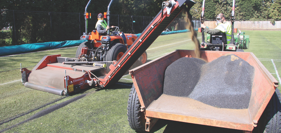 Football & Rugby Rubber Filled 3G Pitch Maintenance 10